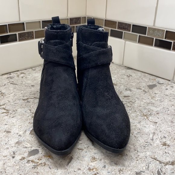 Nine West suede booties - Picture 2 of 6